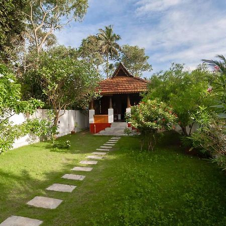 Deshadan'S Tarangi Beach Villas,Marari Mararikulam Exterior foto